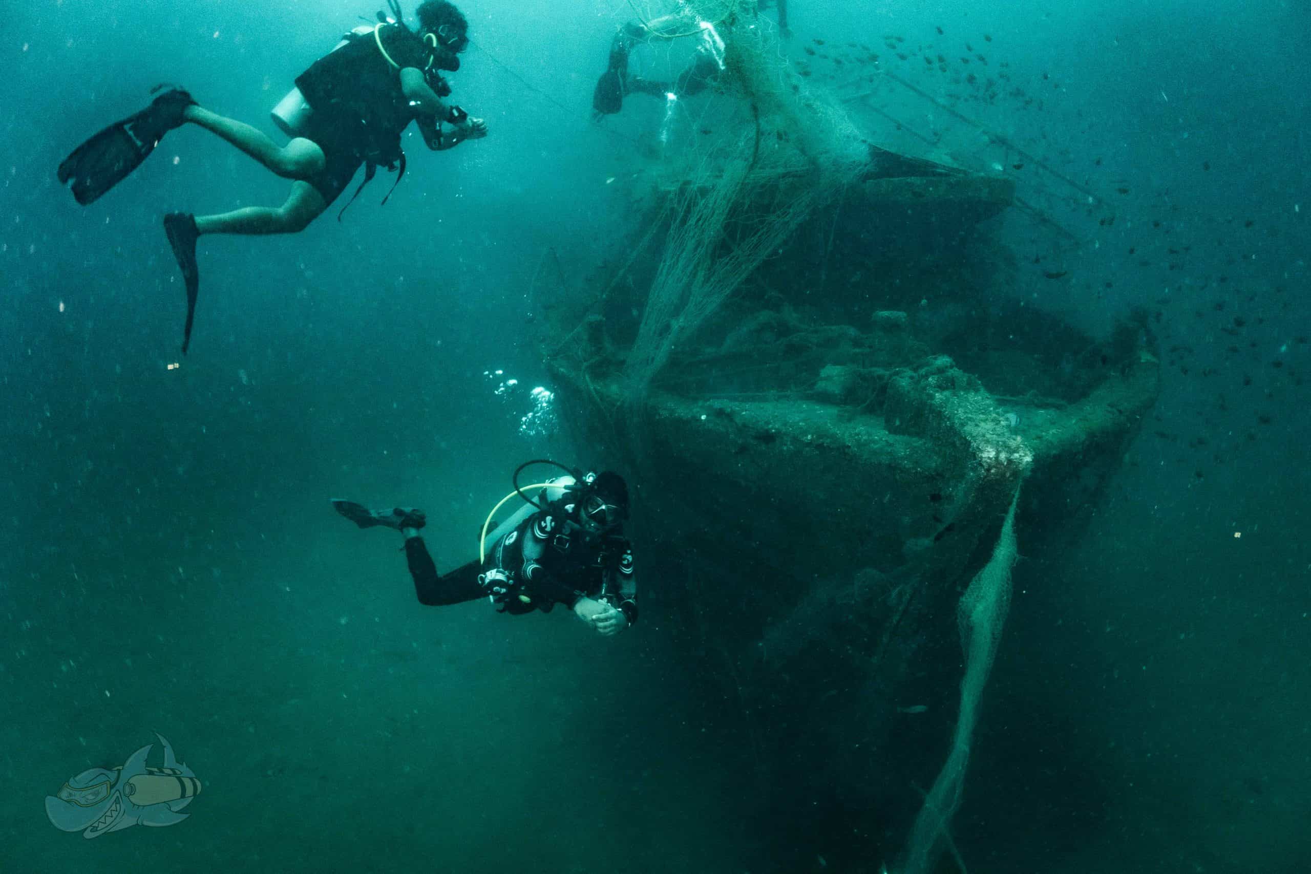 Non-penetration diving at the trawler wreck