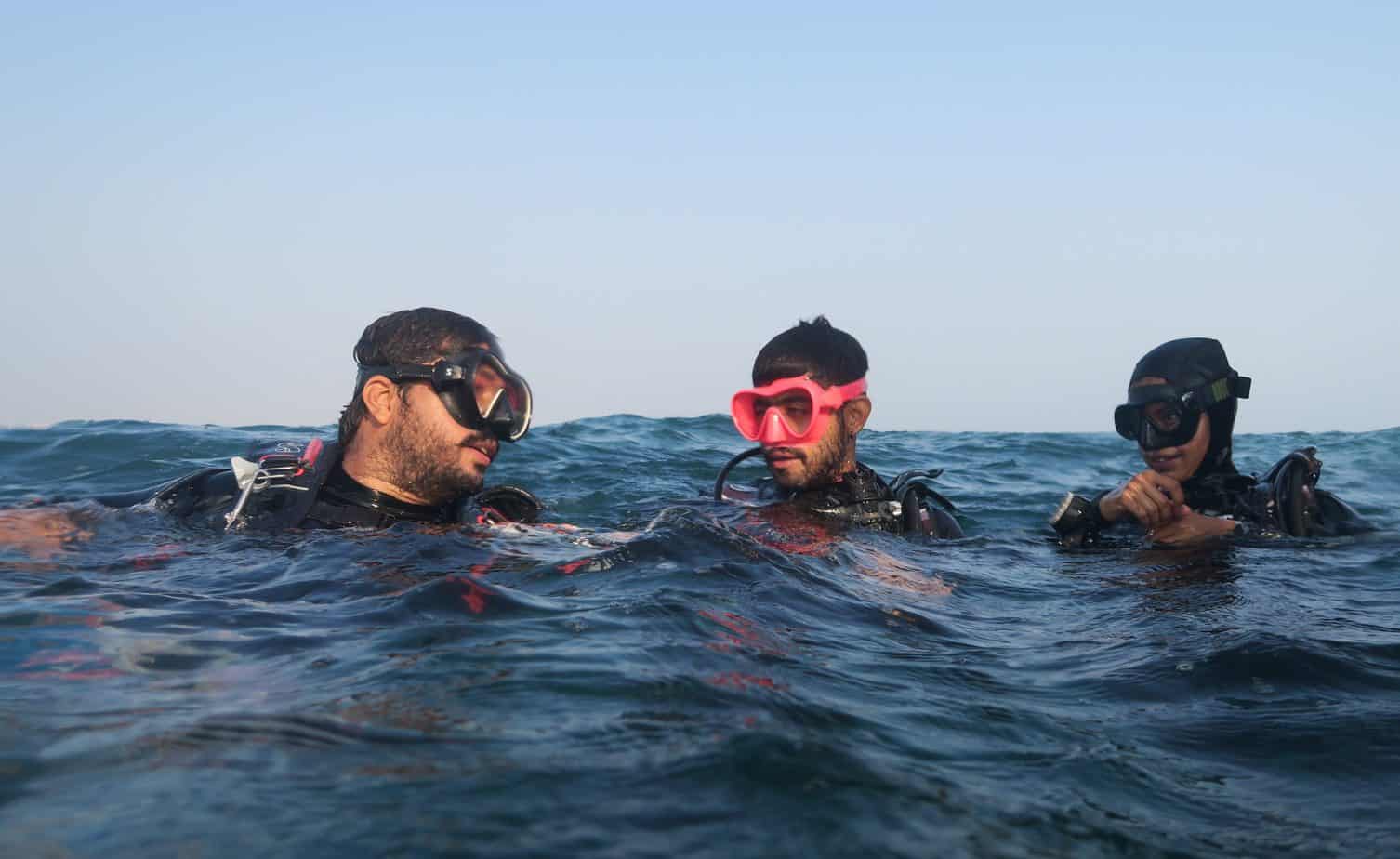 Try out scuba diving in India with the PADI Divemaster Program