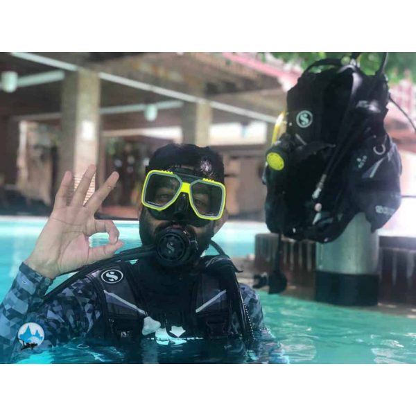 scuba diving training and underwater world exploration