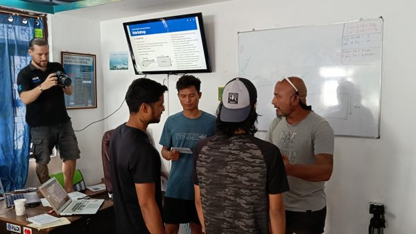Master Scuba Diver Trainer teaching and enjoying moments with the team