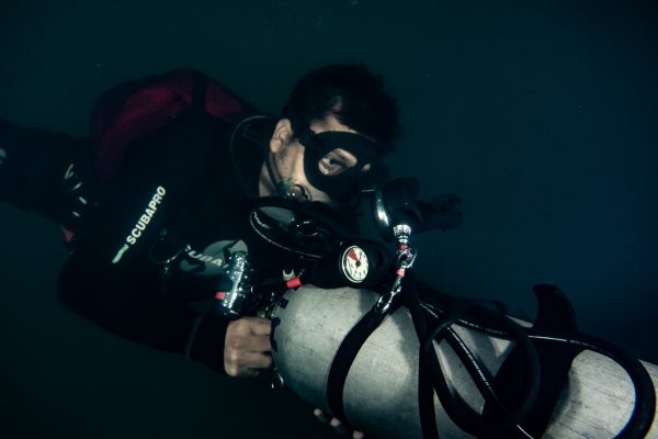 scuba expert doing scuba diving in Pondicherry with temple adventure Technical fun dive